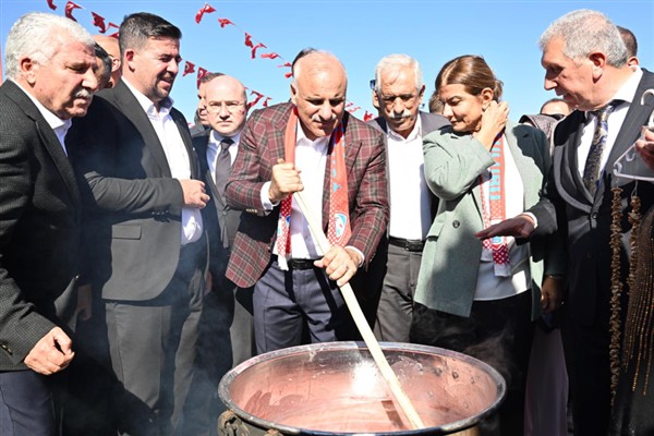 Diyarbakır’da “Kral Yolu Yürüyüşü, Bağ Bozumu ve Nar Festivali”