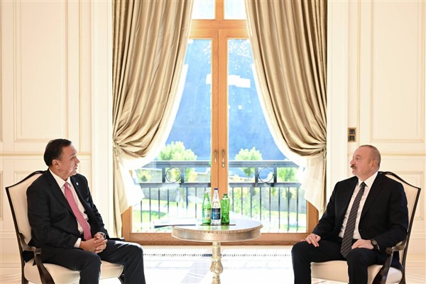 Aliyev, TDÖ Genel Sekreteri Ömüraliyev ile görüştü