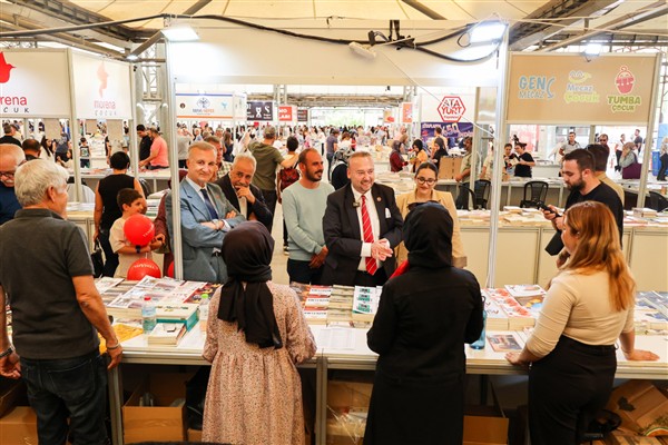 Uşak Kitap Fuarı 75 bin ziyaretçiyi ağırladı