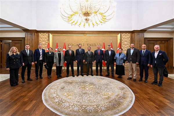 AK Parti Genel Başkan Yardımcısı Zorlu’dan Vali Aktaş’a ziyaret