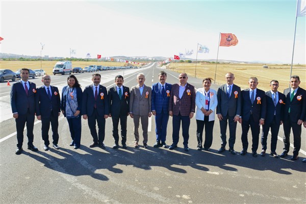 Kaman Çevre Yolu açılışı Bakan Uraloğlu’nın katılımıyla gerçekleşti