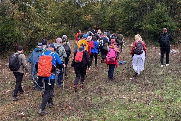 Doğaseverler, Mysia Yolları’nda sonbahar yürüyüşü yaptı