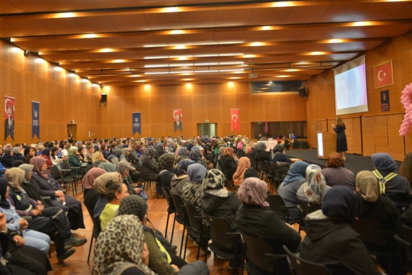 Bursa’da kansere karşı eğitim semineri