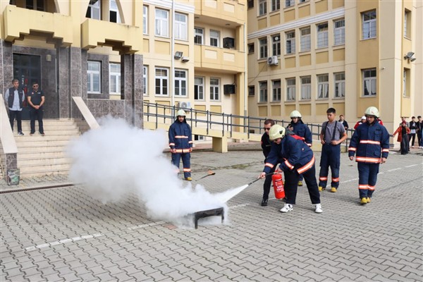 Dünya Afet ve Risklerinin Azaltılması Günü’nde tatbikat düzenlendi