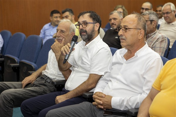 Mersin’de mahalle muhtarlarına yönelik toplantı yapıldı