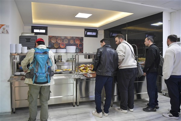 Anıttepe Gençlik Sofrası hizmete açıldı