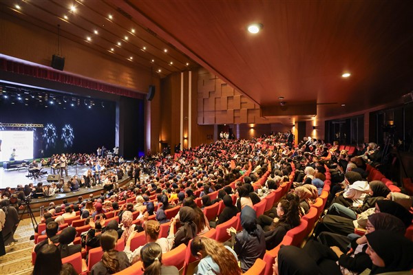 Medeniyet Söyleşileri’nin Yeşilay Genel Başkanı Dinç oldu