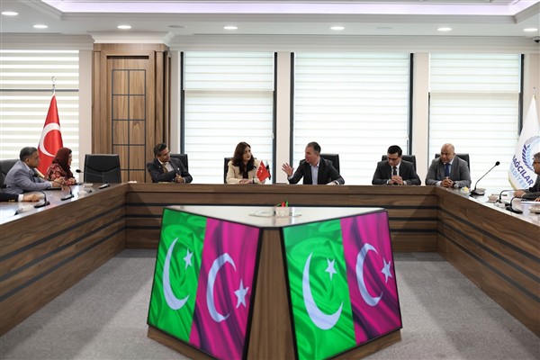 Pakistanlı heyet Bağcılar Belediyesi’ni ziyaret etti