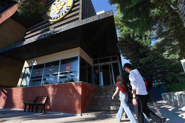 Buca Belediyesi’nin gençlik merkezleri hizmet vermeye devam ediyor