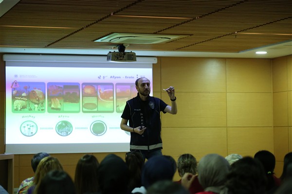 Büyükşehir personeline madde bağımlılığıyla mücadele eğitimi