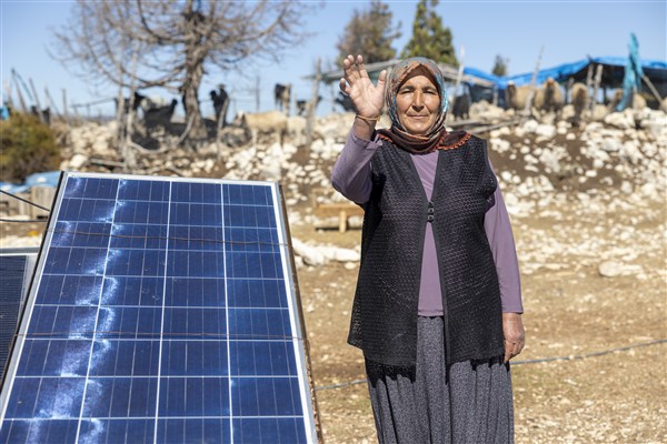 Büyükşehir, 2019 yılından bu yana 8 bin 300’ü aşkın kadın üreticiye ulaştı