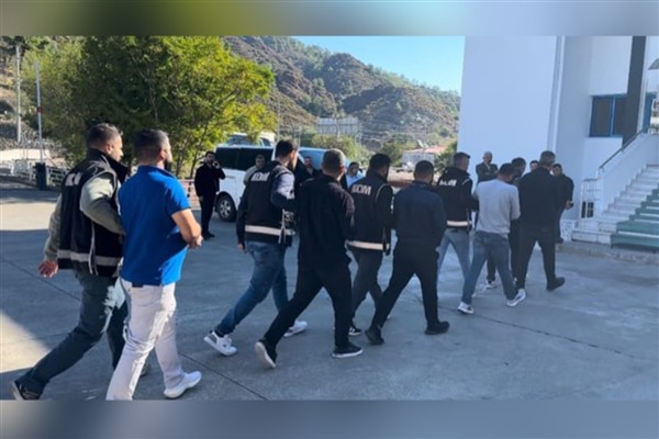 Tefecilik operasyonunda 5 şüpheli şahıs tutuklandı