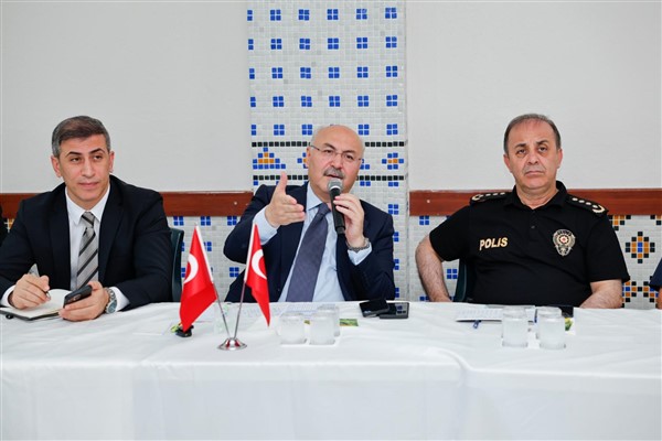 Vali Köşger, Yüreğirli vatandaşlarla bir araya geldi