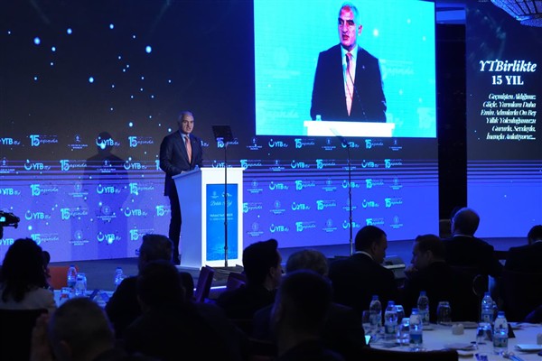 Bakan Ersoy, YTB’nin 15’inci Kuruluş Yıl Dönümü Gala Programı’na katıldı