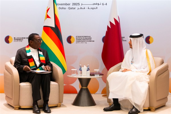 Katar Dışişleri Bakanı Al Sani, Zimbabve Cumhurbaşkanı Mnangagwa ile görüştü