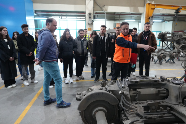 ESTÜ öğrencilerine ESTRAM’da uygulamalı raylı sistem eğitimi