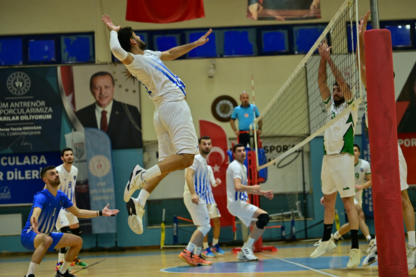 Karacabey Belediyespor, ligteki ilk devreyi 5. sırada tamamladı