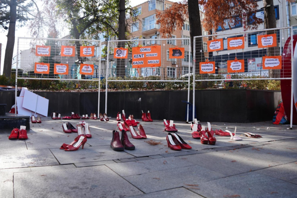 Çorlu’da kadına şiddete karşı farkındalık etkinliği düzenlendi