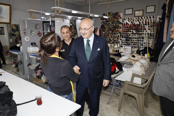 Adana Valisi Köşger, Seyhanlı vatandaşlarla bir araya geldi