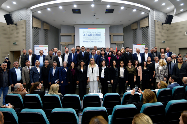 Bornova’da Muhtarlar Akademisi başladı