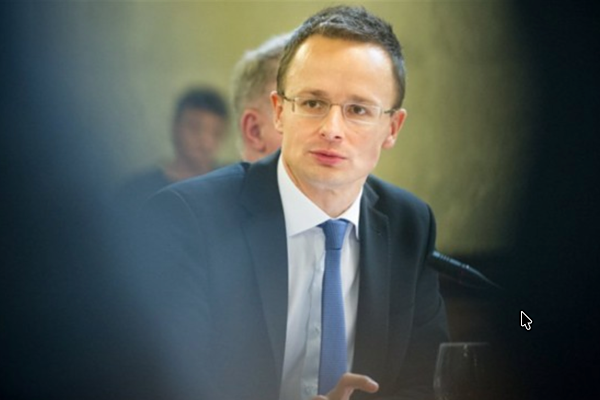 Szijjarto: Macaristan’ın, herhangi bir başkentin iznine ihtiyacı yok