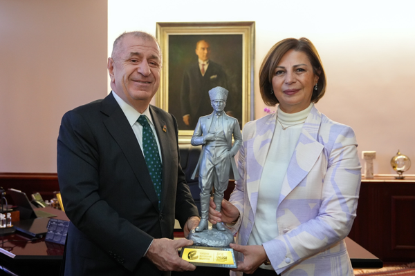 Özdağ’dan Başkan Ünlüce’ye ziyaret