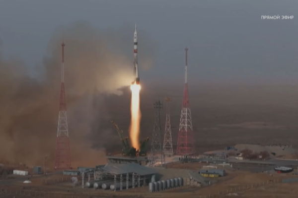 Soyuz MS-28 uzay aracını taşıyan Soyuz-2.1a roketi, Baykonur’dan fırlatıldı