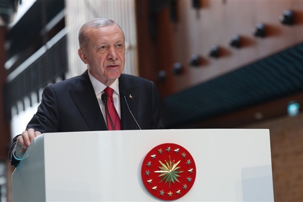 Cumhurbaşkanı Erdoğan: Kadına el kaldıranın eli de vicdanı da kararmıştır