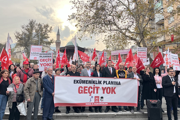 Vatan Partisi’nden Papa’nın İznik ziyaretine tepki