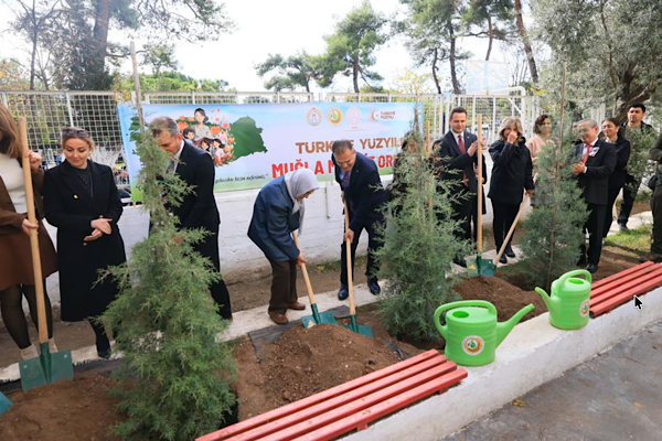 Muğla’da öğretmenler için 16 bin 453 fidan dikildi