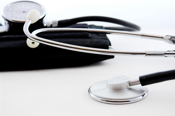 Birleşik Krallık’ta reçete ücretleri donduruldu