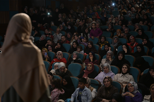 Esenyurt’ta “Zor Zamanlarda Aile Olabilmek” söyleşisi düzenlendi