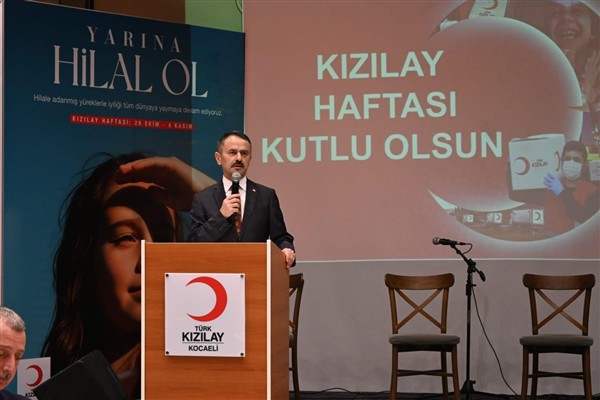Kocaeli Valisi Aktaş, Kızılay Haftası programına katıldı