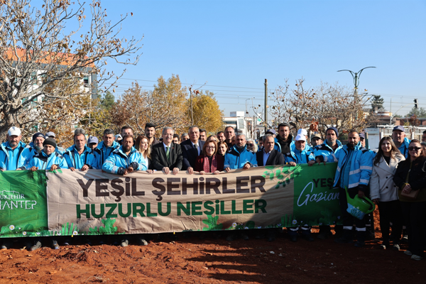 15 Temmuz Mahallesi’nde fidanlar toprakla buluştu