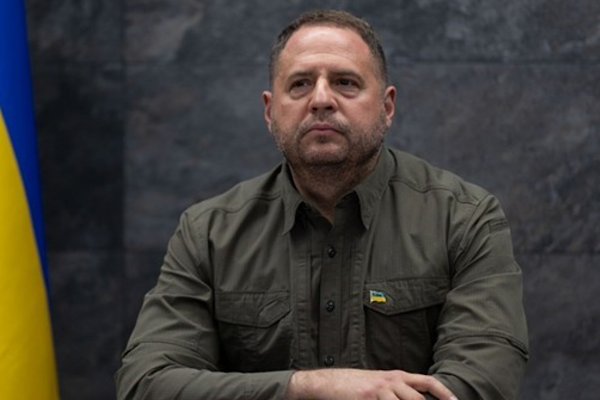 Yermak: Ukrayna halkı ve sağlık ekipleri işgale rağmen yaşamı sürdürüyor