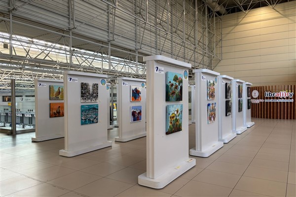   Zaman, mekan ve uçuş arasında: Görsel bir yolculuk 