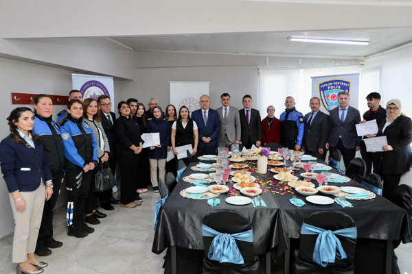 Vali Erol, ÇOGEP kapsamında düzenlenen etkinliğe katıldı