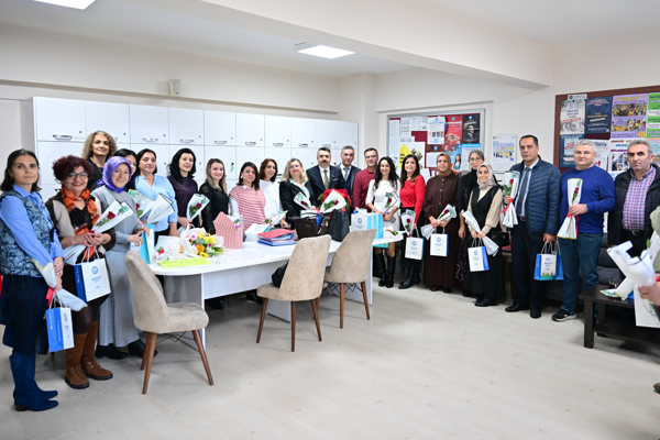 Başkan Yılmaz, ilçede görevli eğitimcilerle buluştu