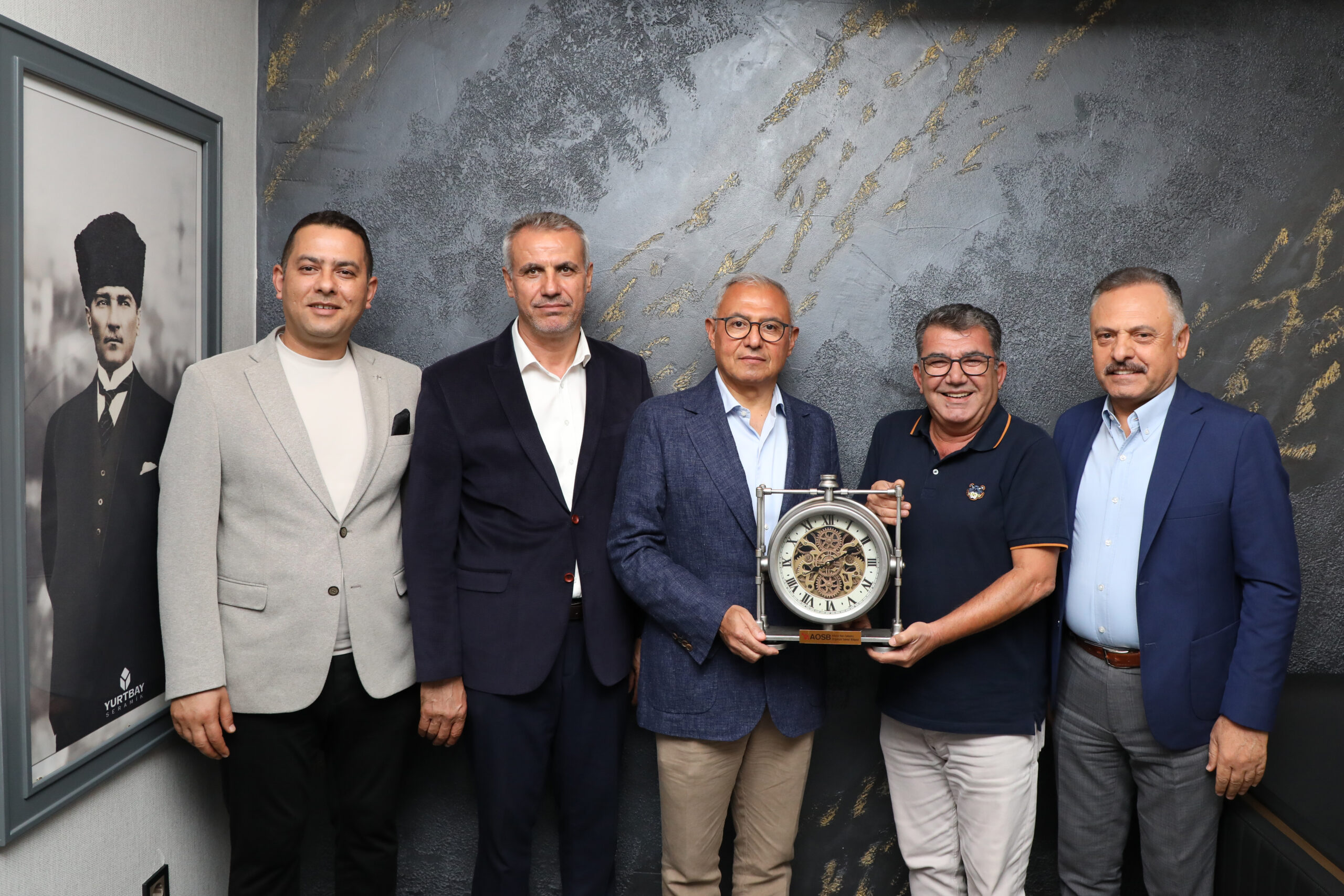 AOSB Yönetimi, Sanayicilerle Üretim Gücünü Pekiştiriyor