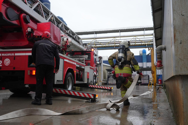 Düzce Belediyesi İtfaiyesi, yıl boyunca 700 yangına müdahale etti