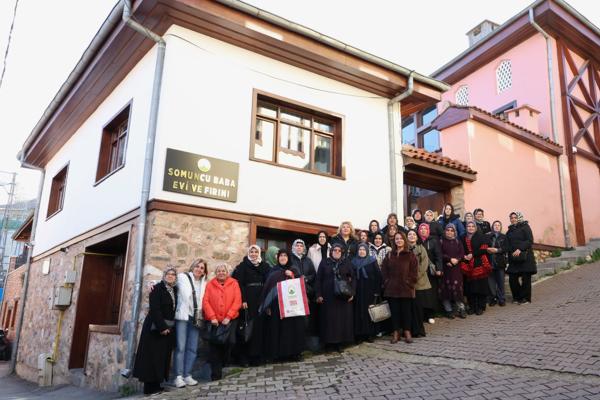 Osmangazi Belediyesi’nden kadınlara kültür gezisi