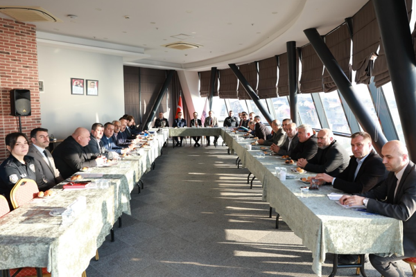 Derince İlçesi Muhtarlar Toplantısı gerçekleştirildi