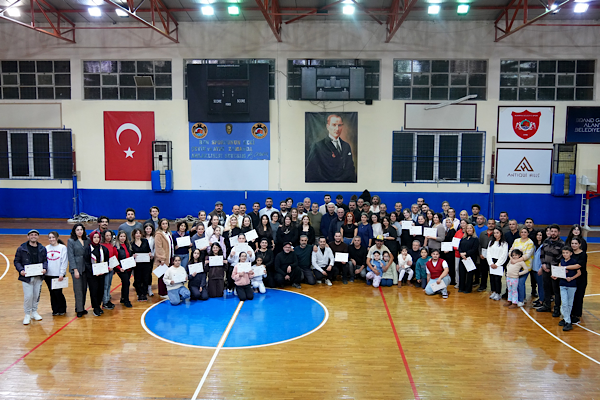 Alanya ve Ege Yöresi Zeybek Kursları’nın 3. dönemi tamamlandı