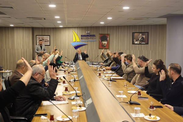 Karamürsel Belediyesi Meclis Toplantısı gerçekleştirildi