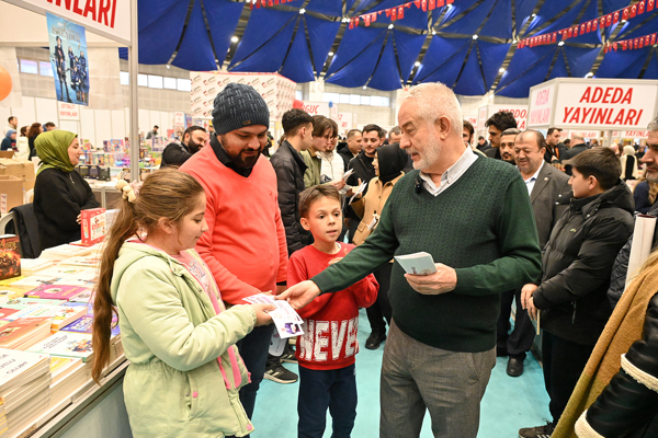 Başkan Başdeğirmen’den 8. Isparta Kitap Fuarı’na ziyaret