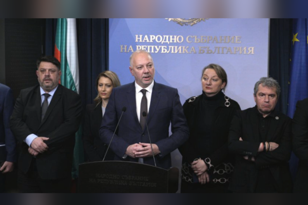 Bulgaristan Parlamentosu Zhelyazkov hükümetinin istifasını kabul etti