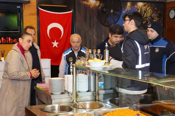 Yalova’da zabıta ekiplerinden market ve restoranlara denetim