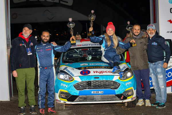 Kübra Denizci Keskin’den podyumda çifte başarı