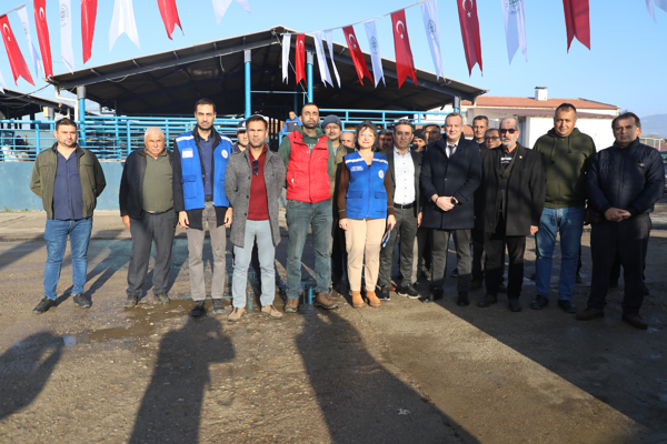 Başkan Aras: Çiftçimizin ve yetiştiricimizin her zaman yanındayız