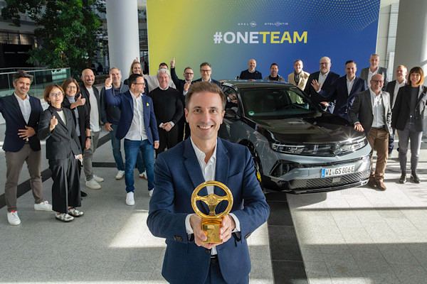 Yeni Opel Mokka GSE, 2025 Altın Direksiyon Ödülü’nü kazandı